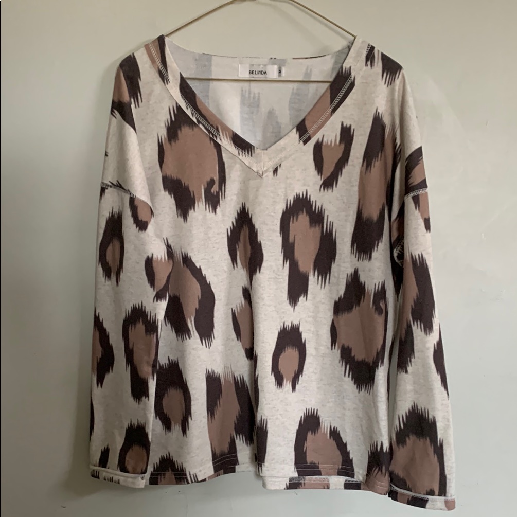 Cream And Tan Boxy Sweatshirt With Long Sleeves